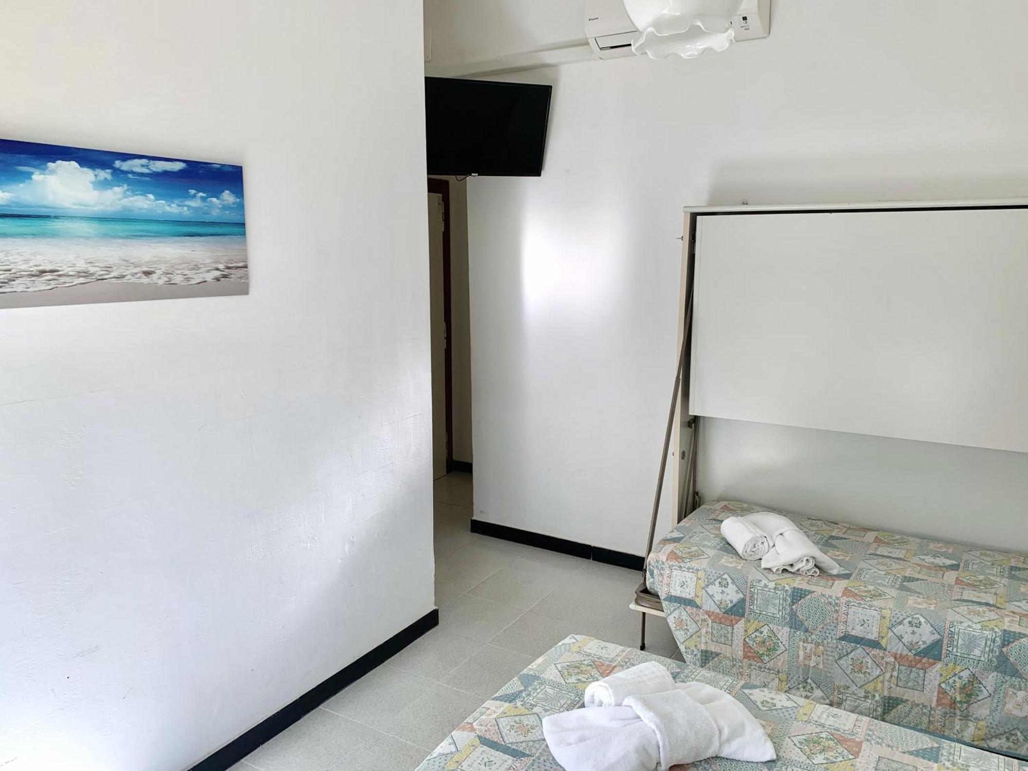 Hotel Villa Chiara Finale Ligure Exterior foto